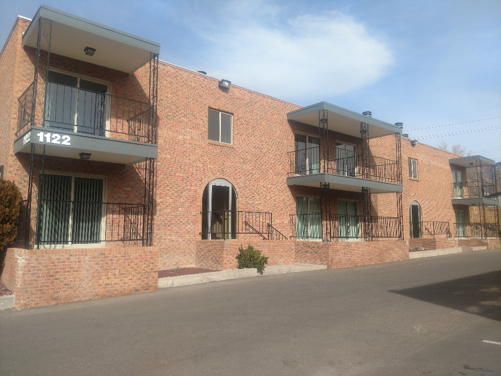 1122 Chelwood Park Blvd Ne - Photo 2 of 31