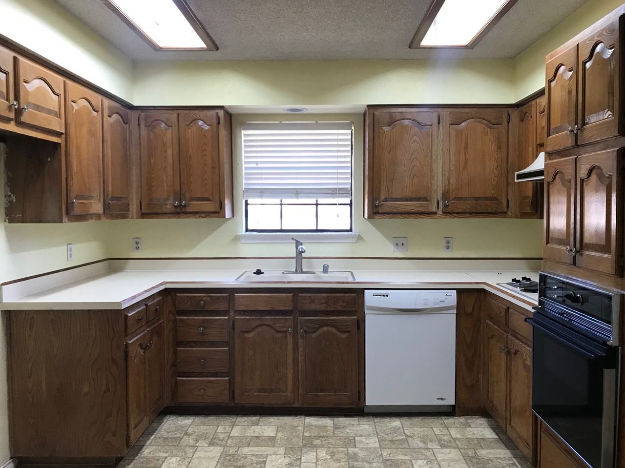 3909 Buchanan Pl - Photo 2 of 22