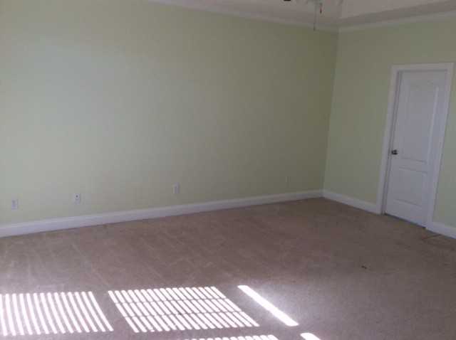 1002 Silver Lake Ct - Photo 5 of 13