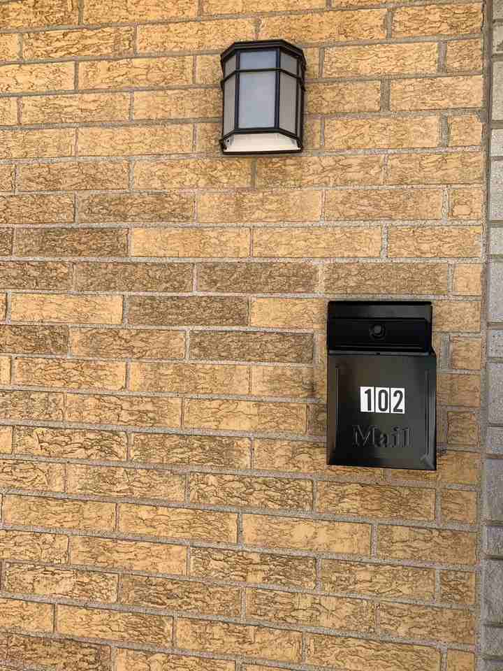 3608 Salena St - Photo 3 of 9