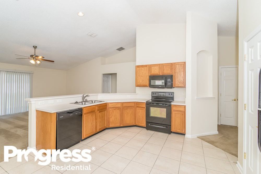 9942 Rosewood Glen Ln - Photo 3 of 14