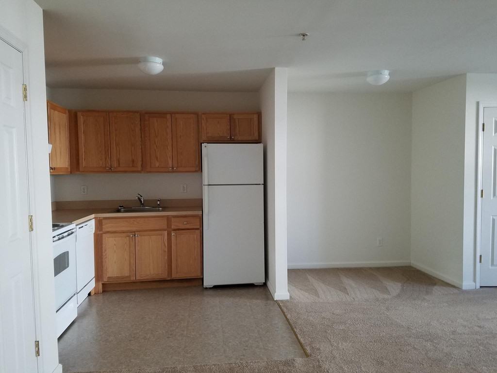 465 New Highway - Photo 2 of 6