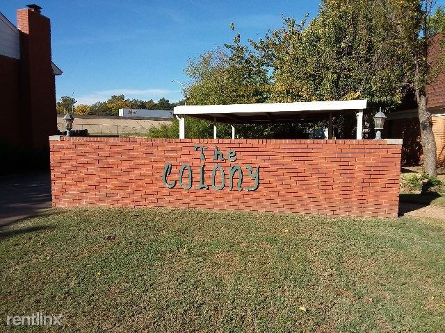 1929 NW 42nd St - Photo 2 of 10