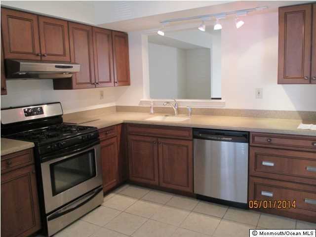 278 Fairfield Pl - Photo 2 of 7