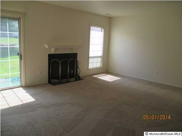 278 Fairfield Pl - Photo 3 of 7