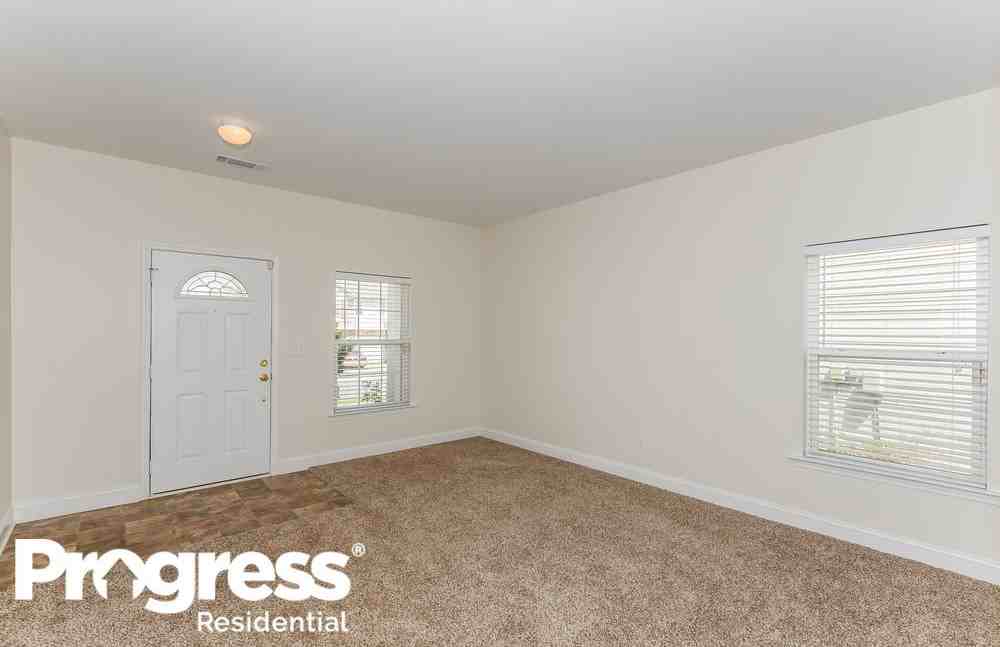 13506 Pontchatrain Ave - Photo 3 of 36