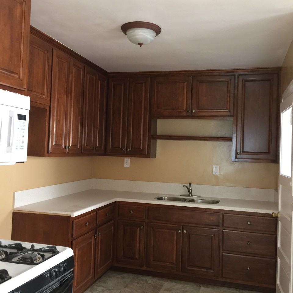 1631 Cota Ave - Photo 3 of 8