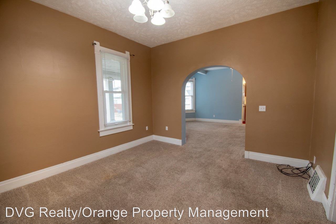 4530 S 32nd St - Photo 2 of 21