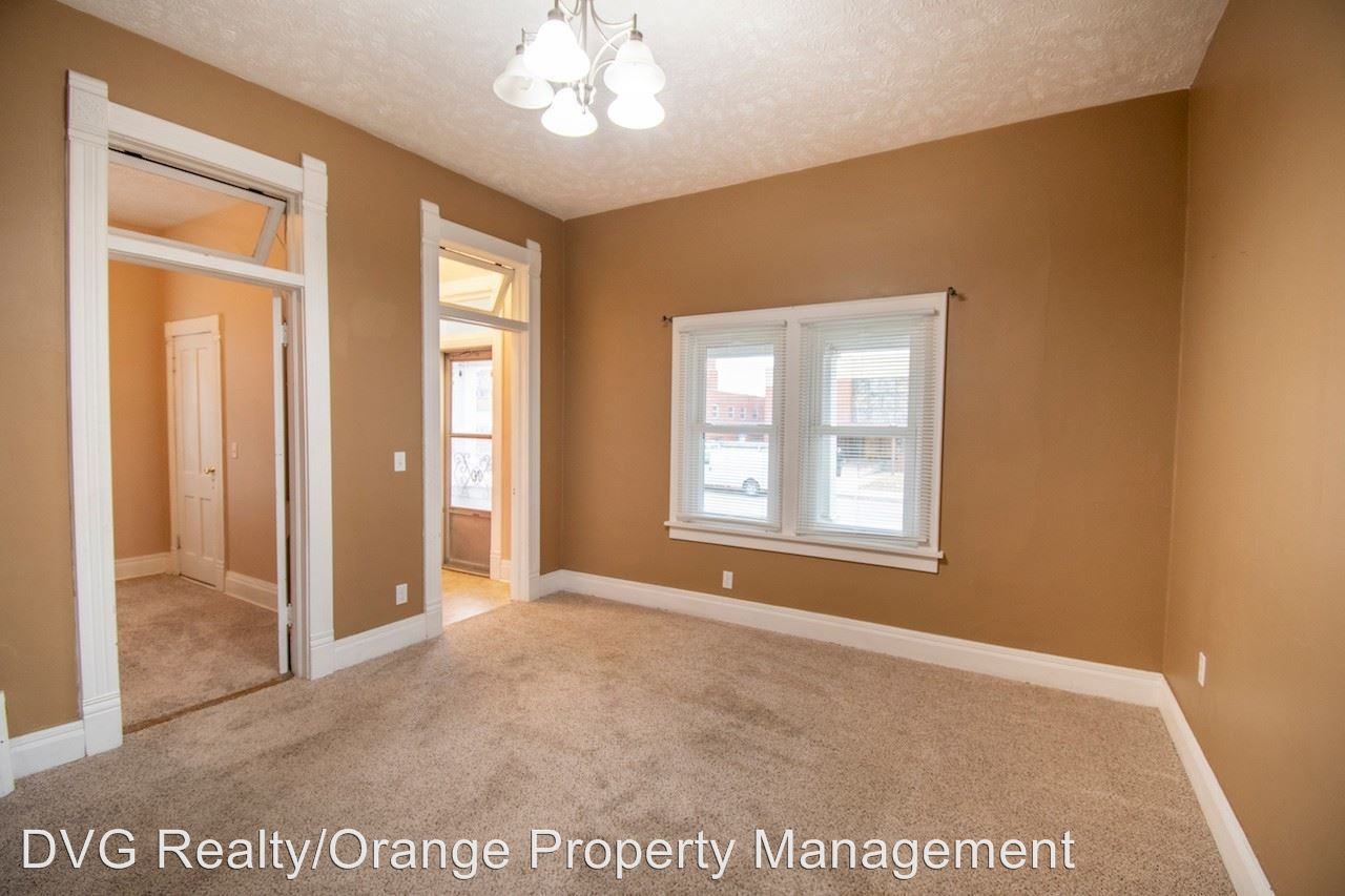 4530 S 32nd St - Photo 3 of 21