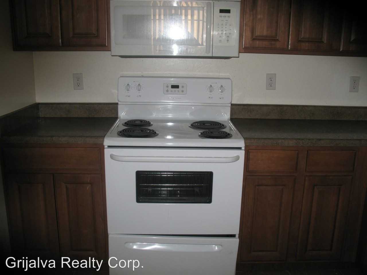 2148 E Sunland Vista - Photo 2 of 9