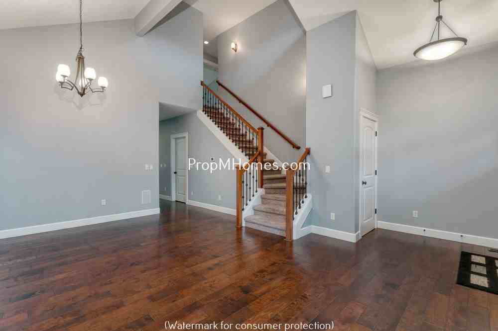 17088 Rebecca Ln - Photo 3 of 38