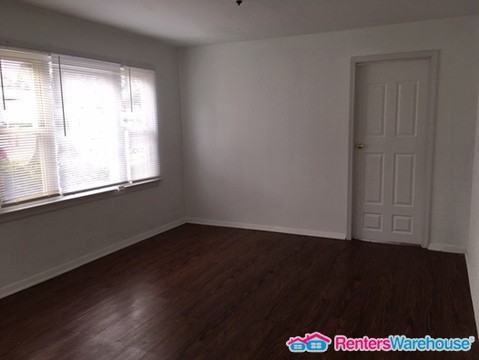 9868 Lorna Ln - Photo 3 of 11