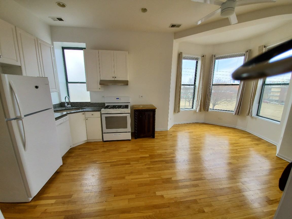 351 West Oak Street #206