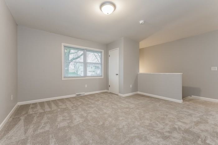 4719 NW Fisk Ave - Photo 2 of 7