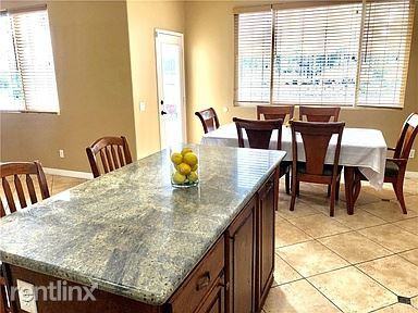 323 W Saginaw St - Photo 2 of 4