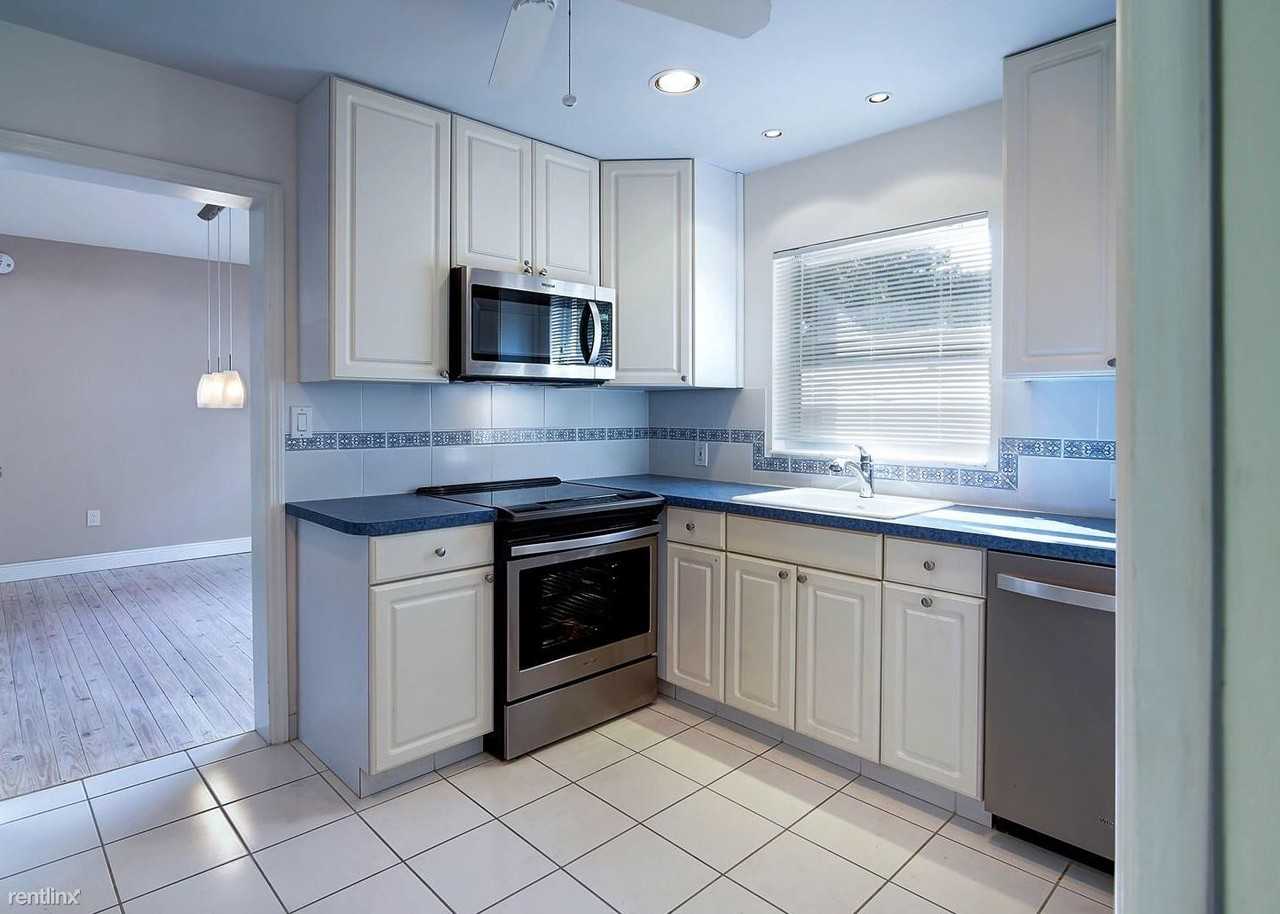 9440 Collins Ave - Photo 2 of 10