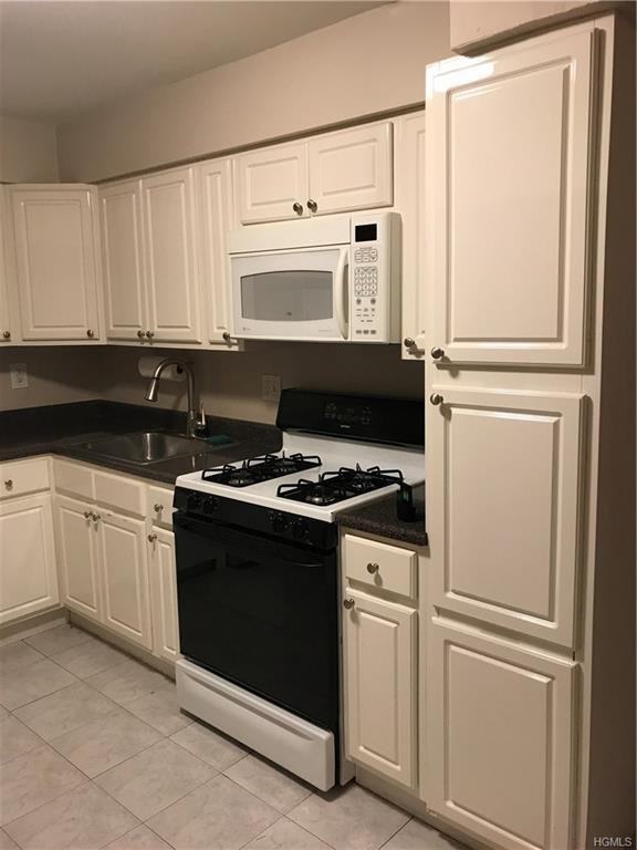 8 Charles Ln #1f - Photo 2 of 21