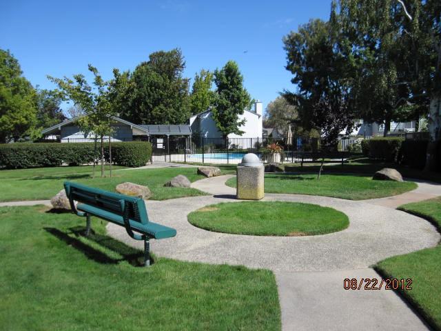 891 Cabot Lane - Photo 3 of 20