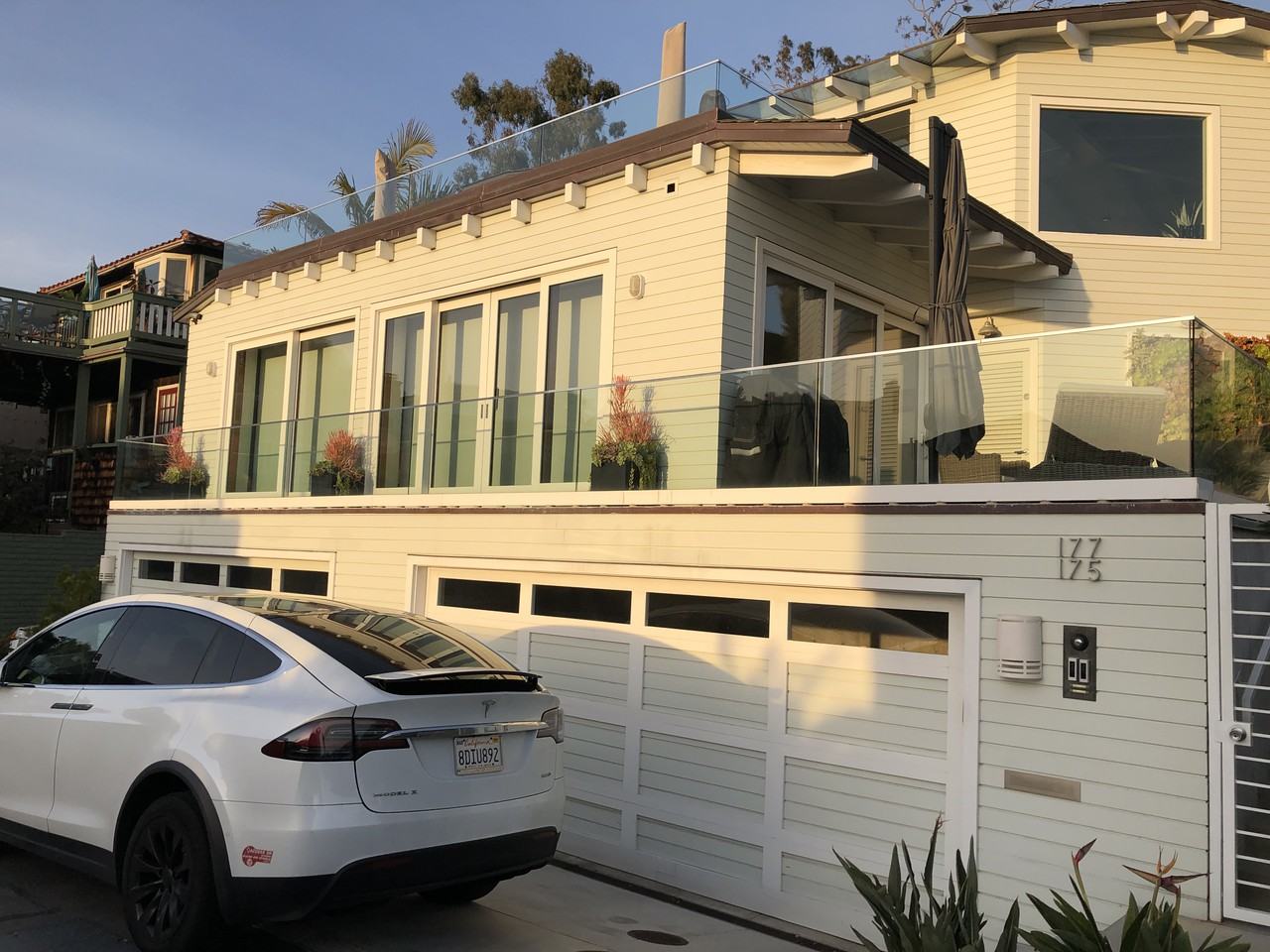 175 Dumond Dr - Photo 2 of 13