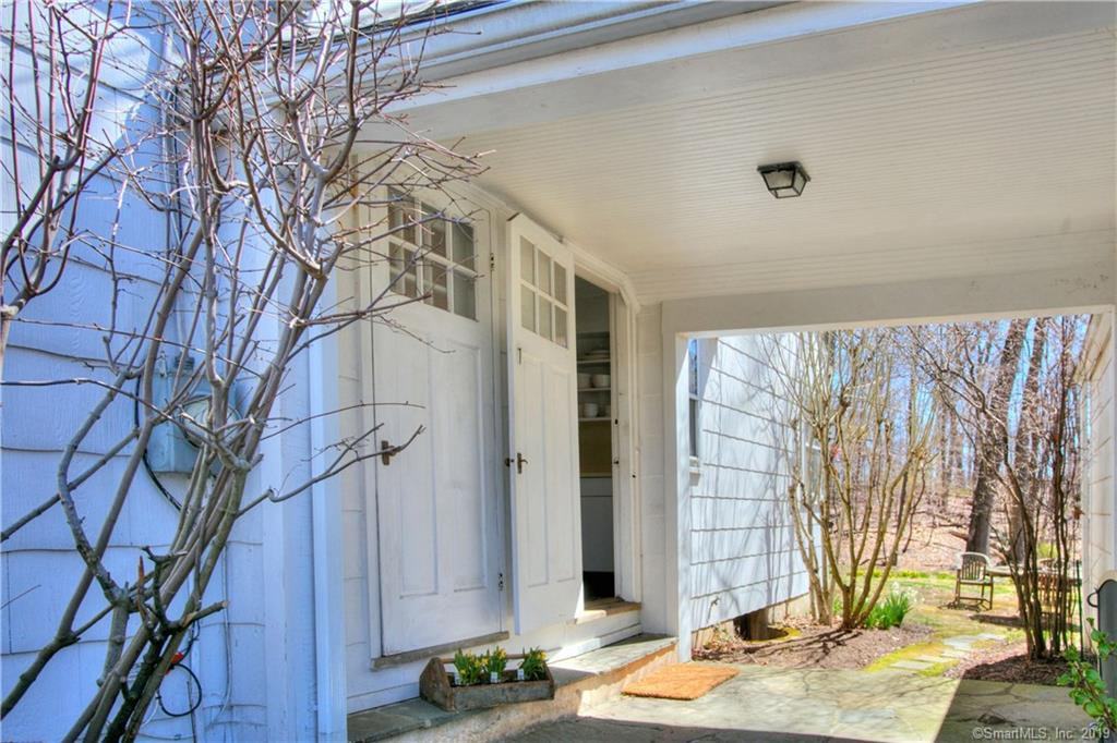 22 Waterside Terrace - Photo 3 of 22