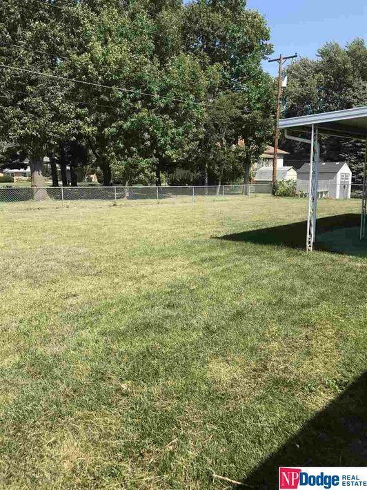 21806 Leavenworth St - Photo 3 of 16