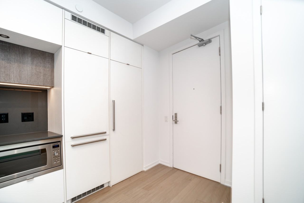 138 Saint Helens Avenue #811 - Photo 3 of 30