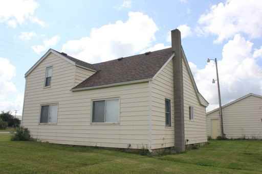 10262 Irish Rd - Photo 3 of 12