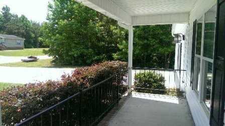 925 Church St - Photo 2 of 18