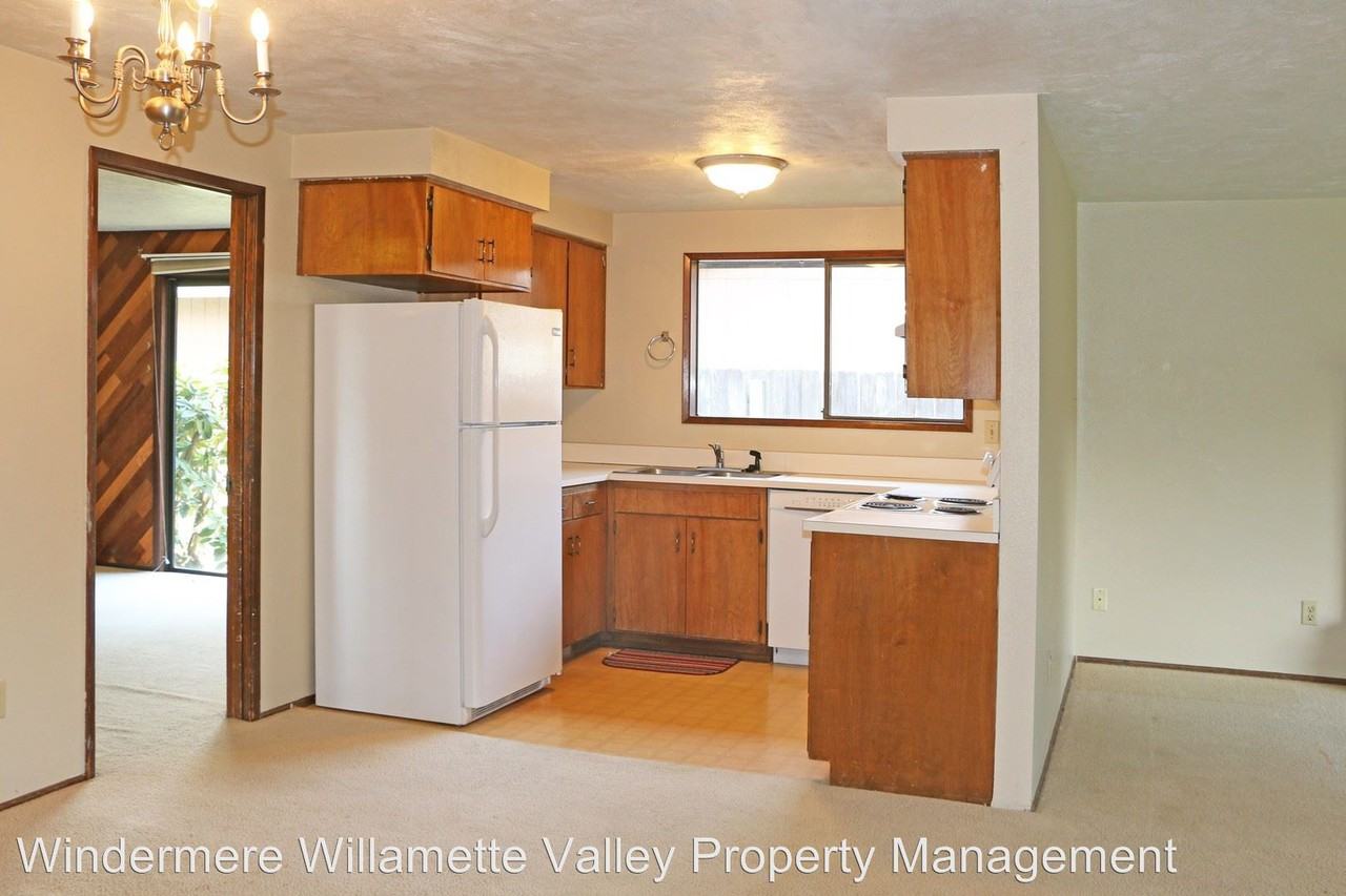 3090 SW Knollbrook Ave - Photo 3 of 24