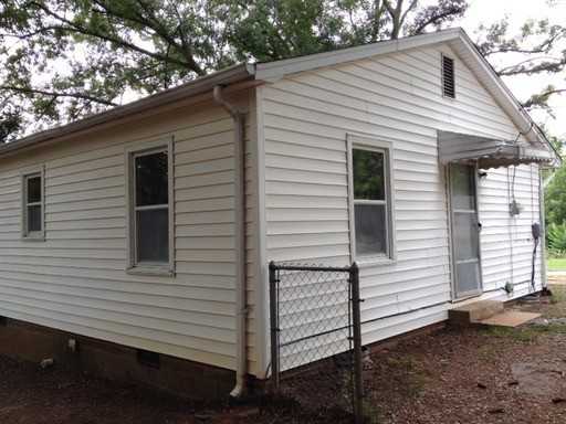 321 Sycamore St - Photo 3 of 3