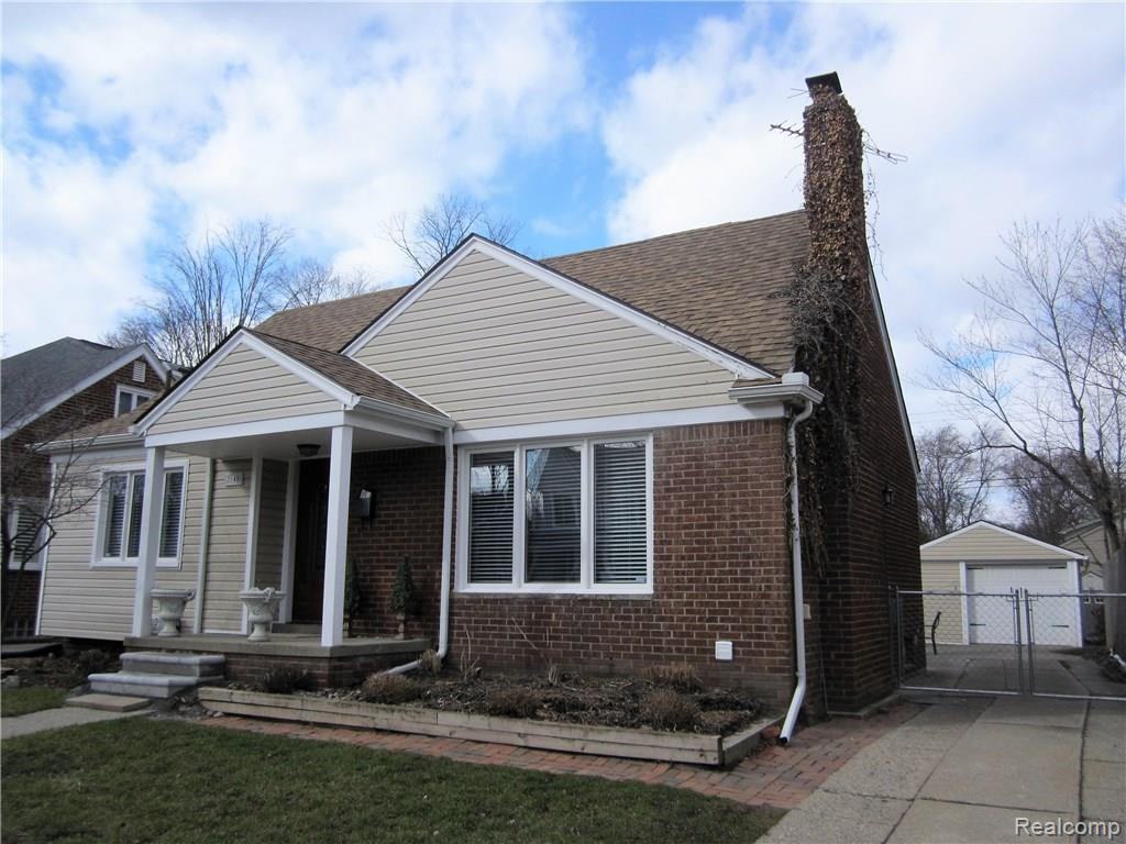 2645 Buckingham Ave - Photo 2 of 37
