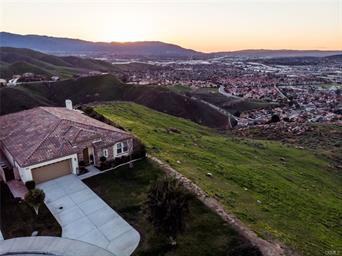 15693 S Cliff Ct - Photo 2 of 40