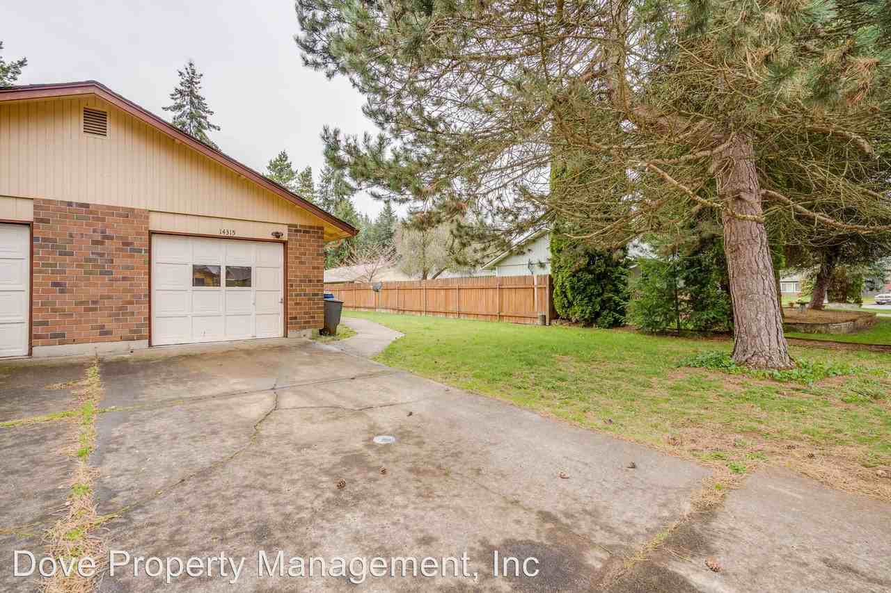 14315 NE 16th St - Photo 2 of 13