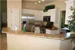 1240 Pineview Ln - Photo 3 of 11