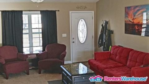 411 Prairie Creek Dr - Photo 3 of 10