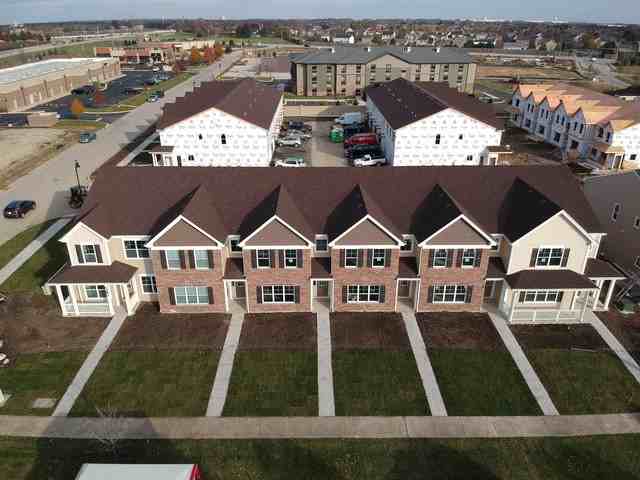 1042 Kilbery - Photo 2 of 22