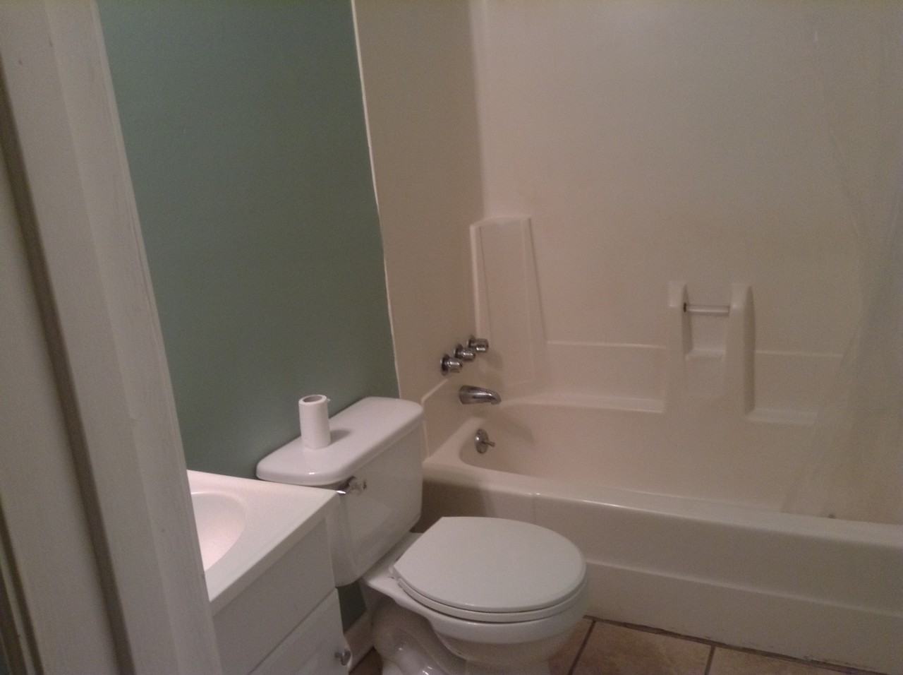 401 Cambridge Cir #A8 - Photo 4 of 7