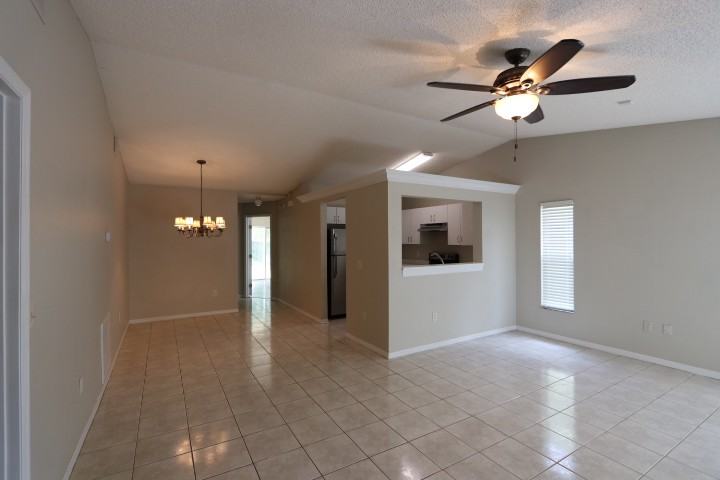 9438 Bud Wood St - Photo 3 of 9