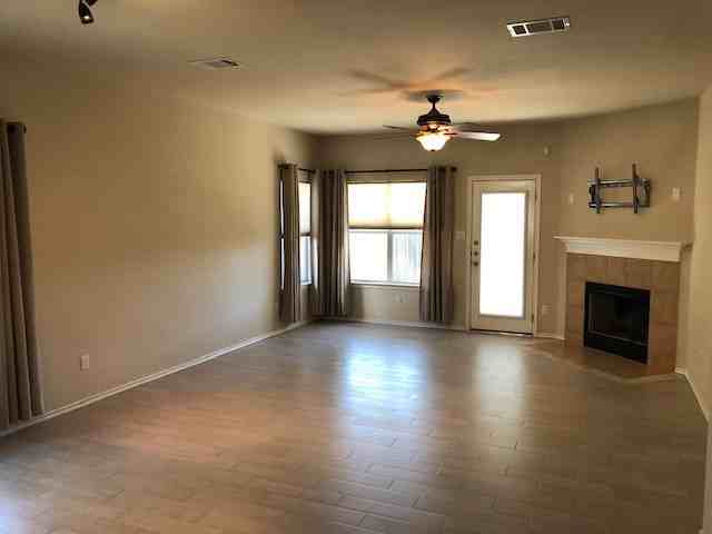 220 Housefinch Loop - Photo 3 of 13