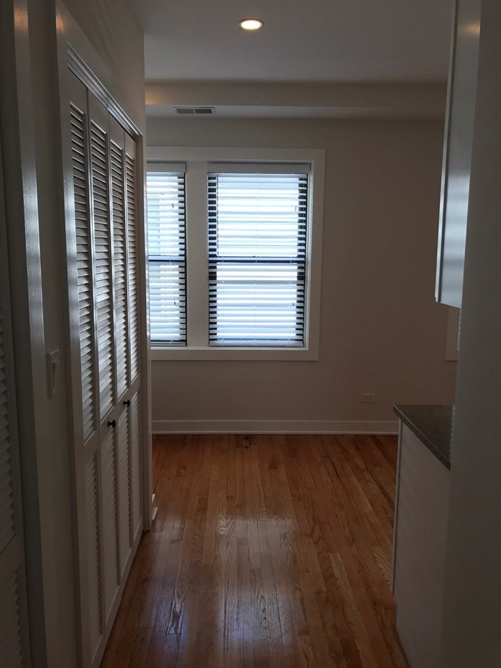 3138 N Seminary Ave - Photo 3 of 17