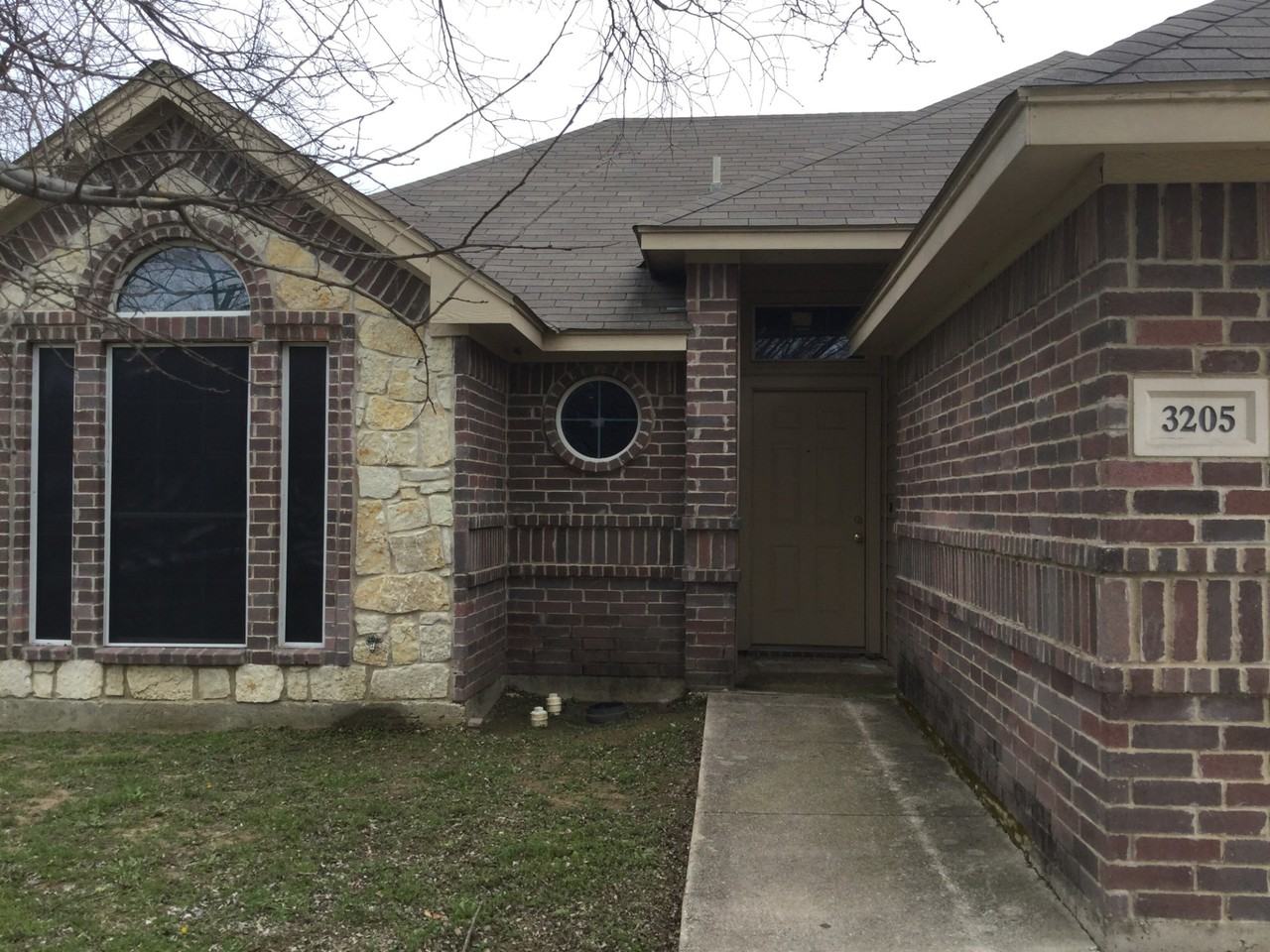 3205 Carverly Avenue - Photo 2 of 5