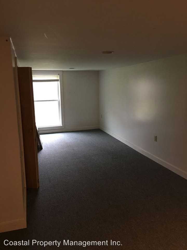 18 Mt Battie St #B - Photo 2 of 2