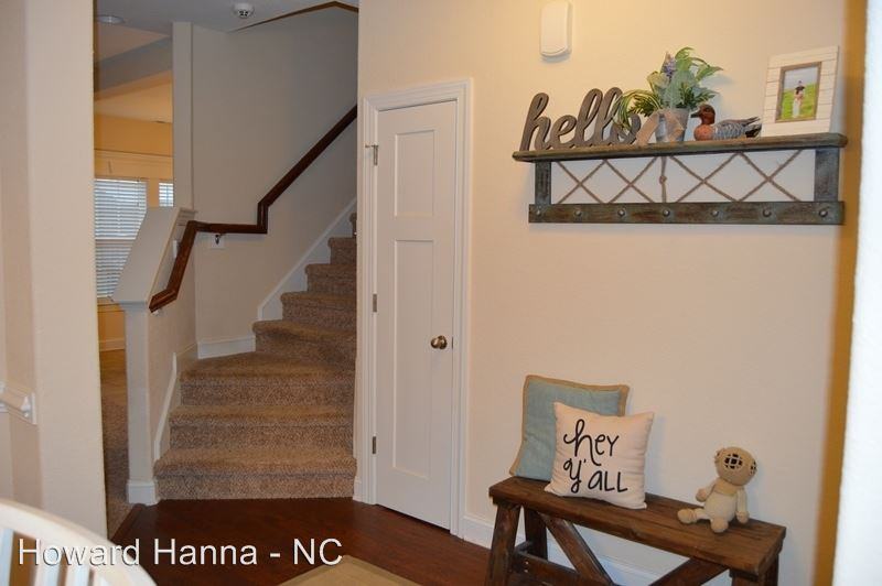 131 NW River Dr - Photo 2 of 22