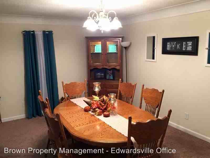 401 Rose Ave - Photo 3 of 19