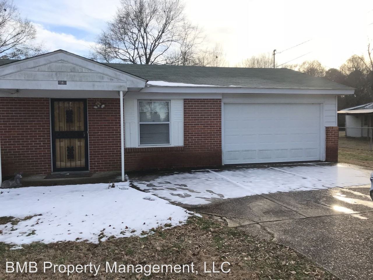 107 Hope Dr - Photo 2 of 14