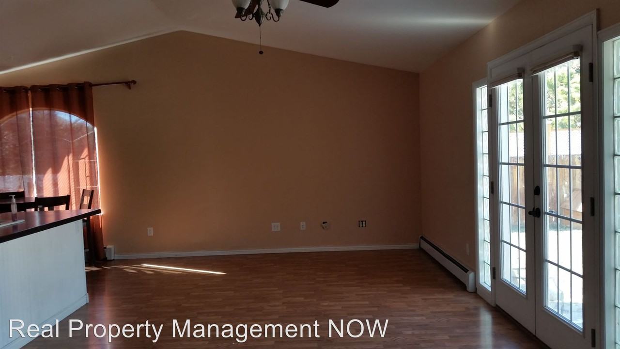 2712 E Yucatan Ct - Photo 2 of 6