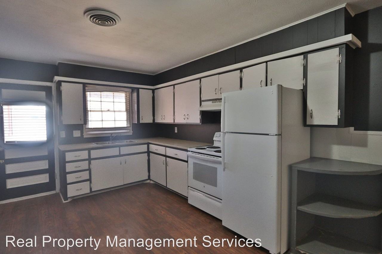 3410 49th St - Photo 2 of 4