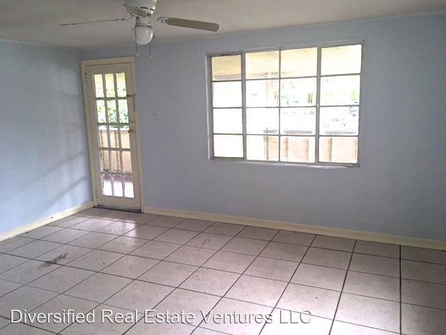 2244 Jungle St - Photo 2 of 8