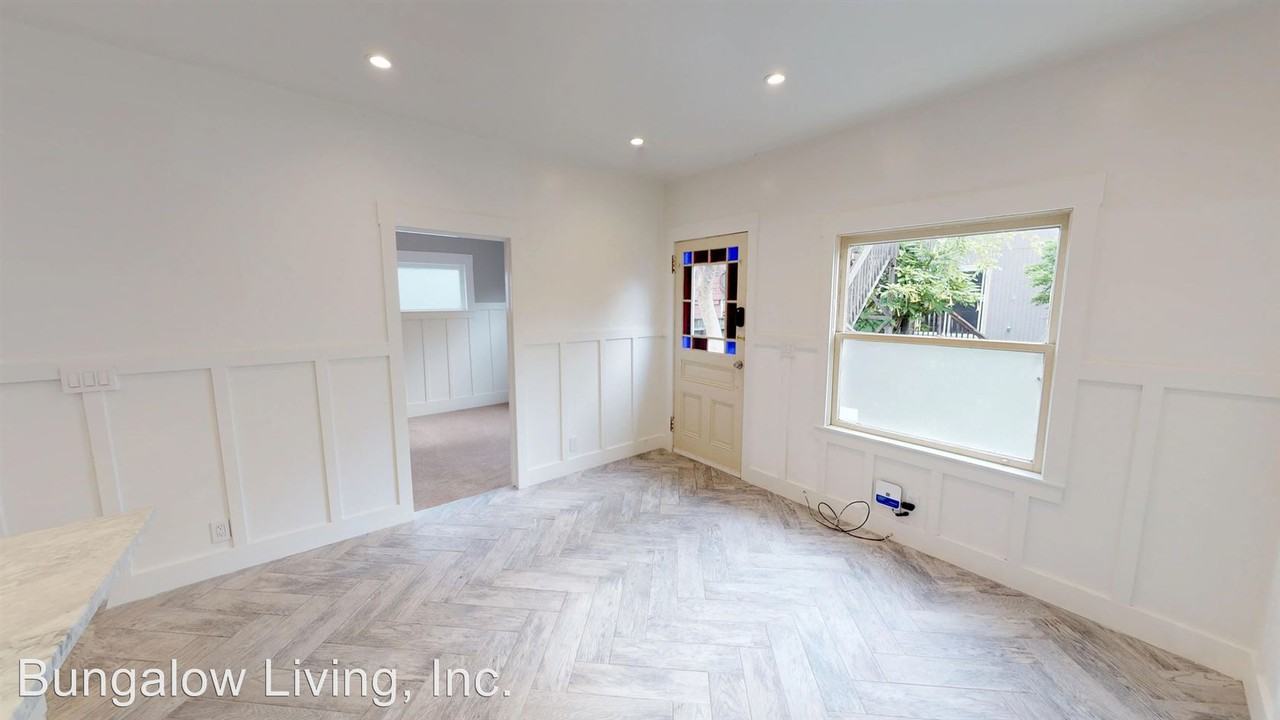 3813 Clarke St - Photo 3 of 6