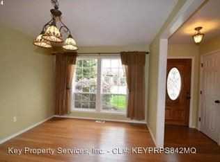 2205 NW 138th St - Photo 2 of 9